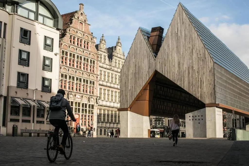 Xlsr, Lightfull Garden Apartment In The City Center Of Gent