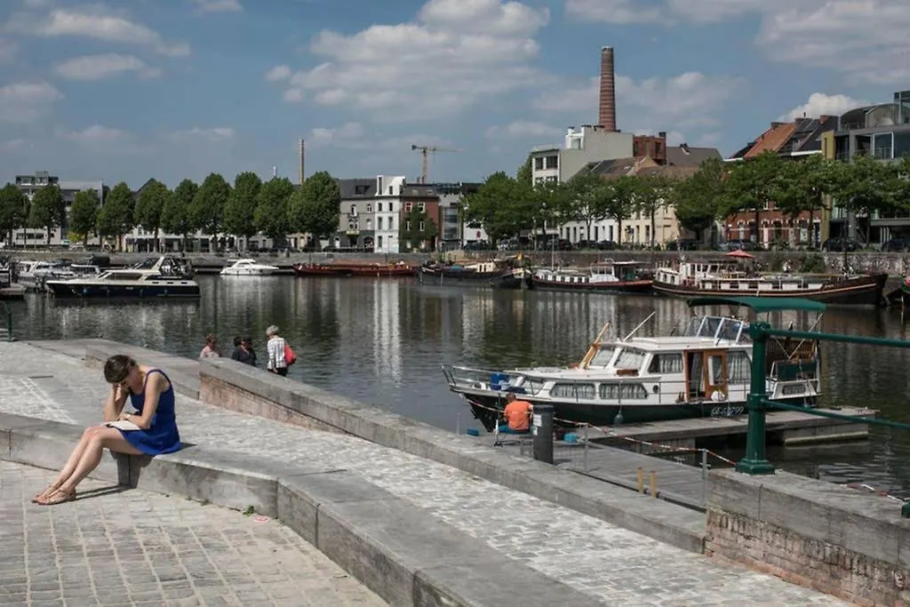 Xlsr, Lightfull Garden Apartment In The City Center Of Ghent Belgium